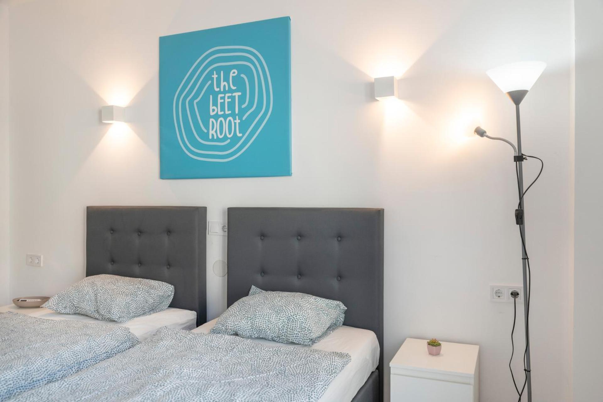 Beetroot, Jedes Zimmer Verfuegt Ueber Smart Tv , Eigenes Bad Mit Regendusche Und Balkon 루크마호르 외부 사진